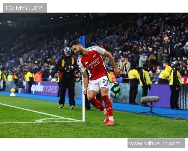 足球明星与女粉丝的甜蜜邂逅揭示了偶像与追随者之间的动人故事